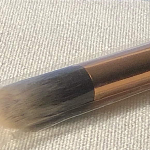 Morphe Brushes R3 Pointed Contour Brush - Picture 4 of 4